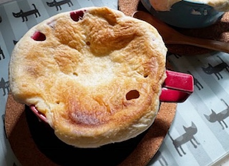 【2025年10月】ハロウィンにいかがですか？かぼちゃのパイ包みスープ（4人分）