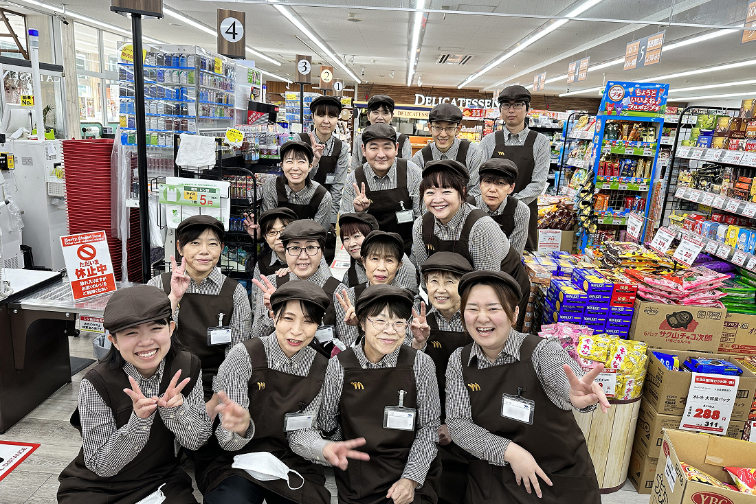 スタッフの集合写真